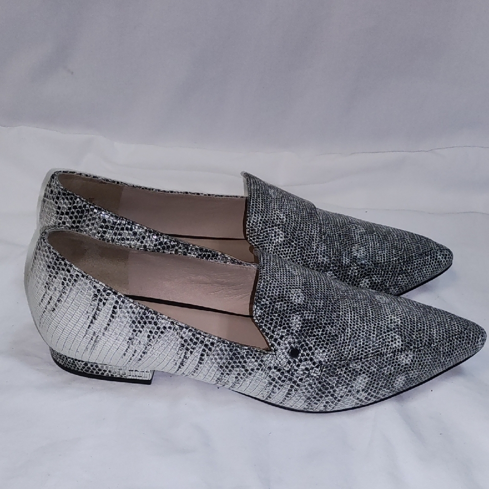 27 Naturalizer LORNA Slip-on Black and White Snakeskin Women's Loafers